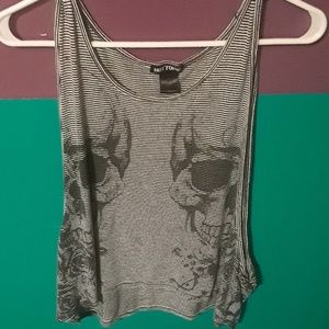 Gray skull and roses women's muscle tee